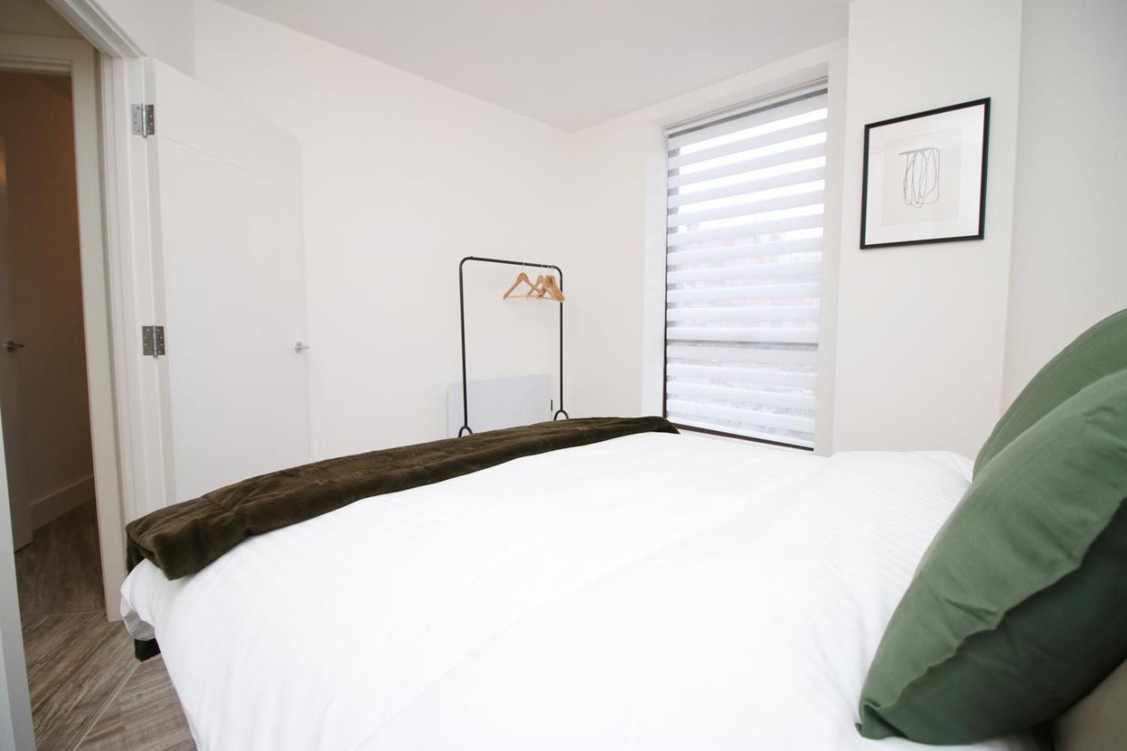 סווינדון 2 Bedroom With Free Parking מראה חיצוני תמונה