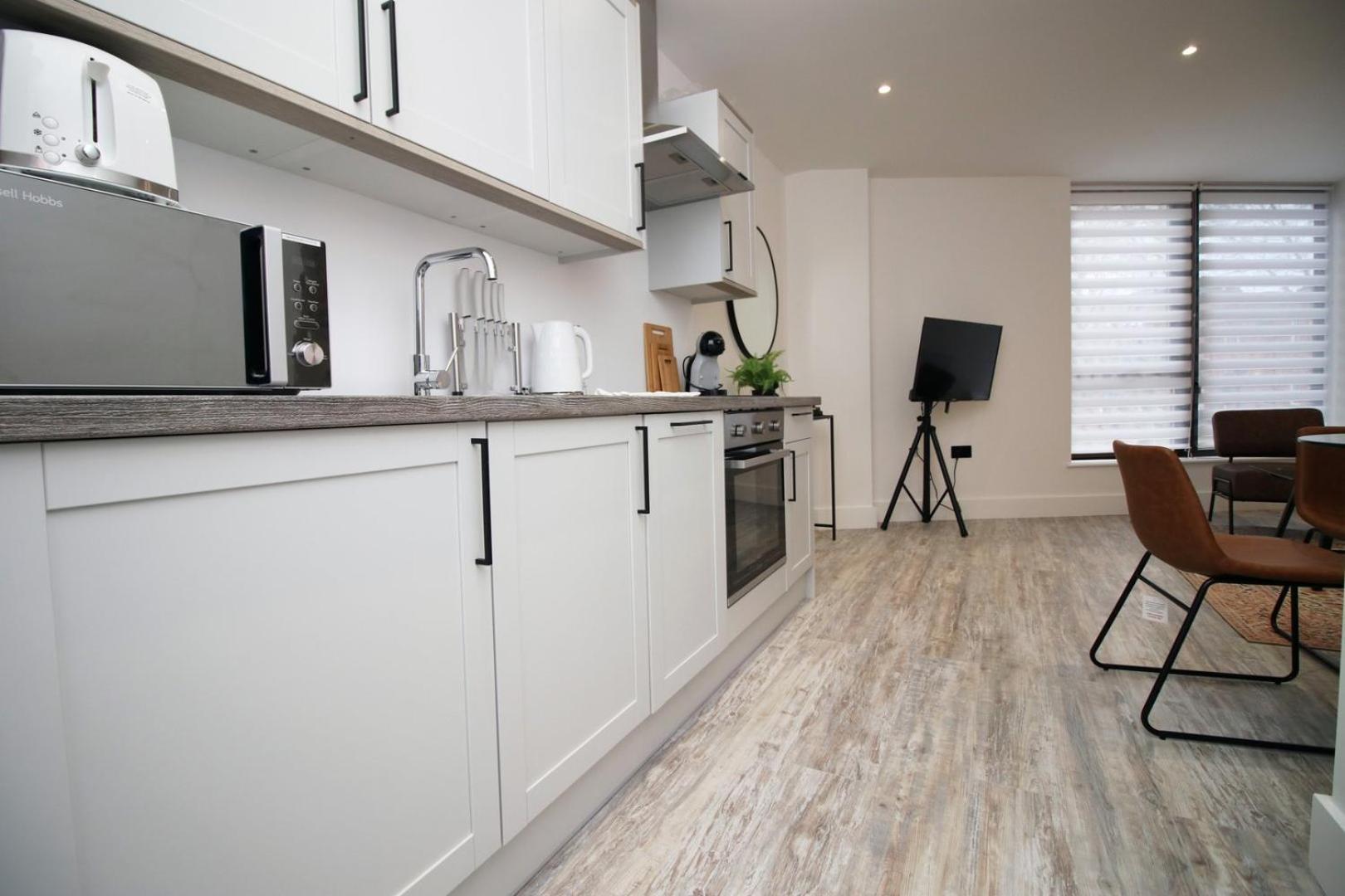סווינדון 2 Bedroom With Free Parking מראה חיצוני תמונה